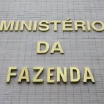 Inclusão: UEG entrega notebooks a estudantes com deficiência